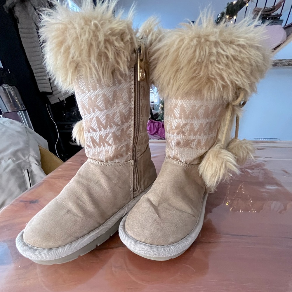 Michael Kors girl boots